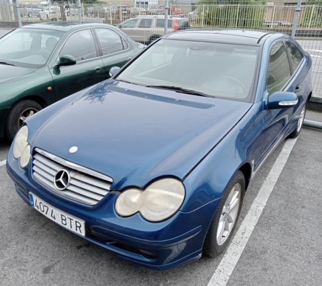 Se venden piezas mercedes C220
