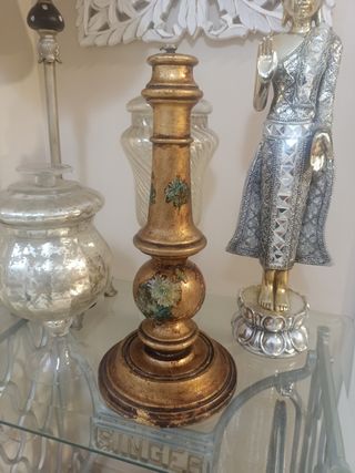 pie de lámpara antiguo precioso