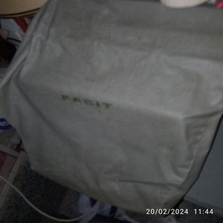 Máquina escribir antigua FACIT con carro