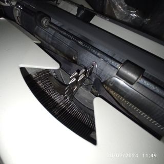 Máquina escribir antigua FACIT con carro