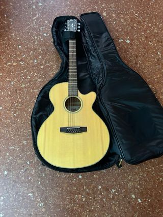 Guitarra electroacustica Cort