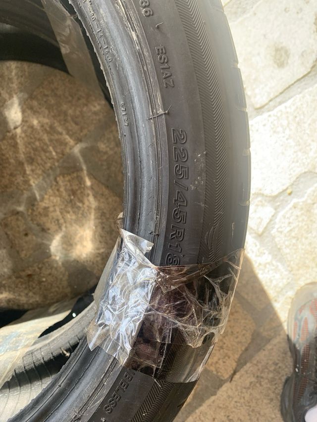 225/45/18 brigestone potenza