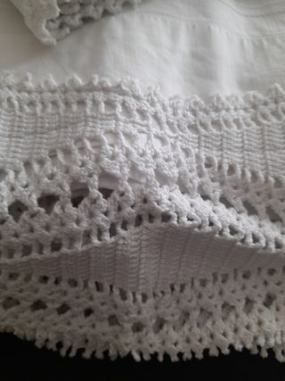 Cuatro sábanas y cuatro fundas almohadas