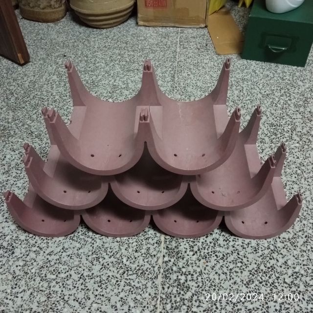 Botellero de plástico