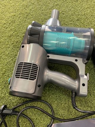 Cecotec Aspirador vertical conga. Nuevo.