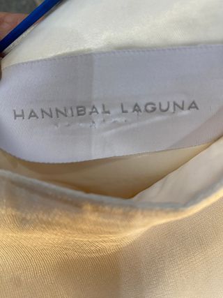 TRAJE ANTIGUODE NOVIA DE HANNIBAL LAGUNA  ELEGANTE