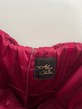 Vestido corto de fiesta palabra de honor