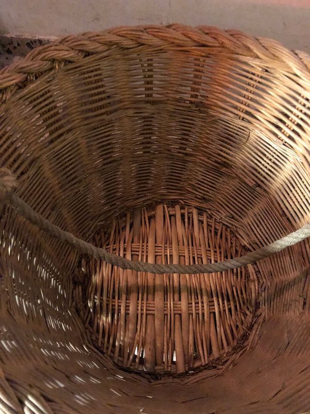 cesto antiguo muy grande