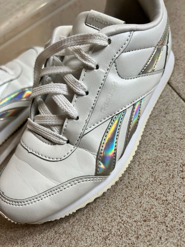 Deportiva Reebok (N. 34)