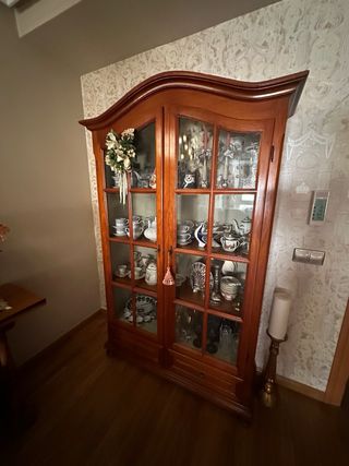 Vitrina de madera