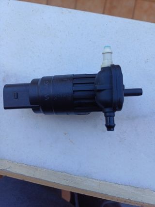 Bomba de limpia parabrisas Golf 7