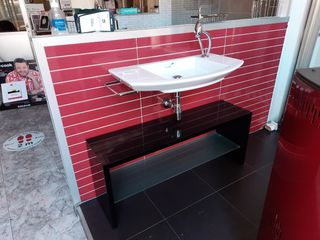 Mueble de baño y lavabo