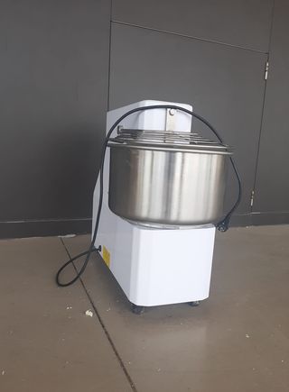 AMASADORA PROFESIONAL- 20 LITROS