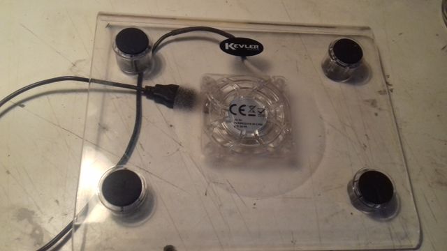 Mini supporto con ventole