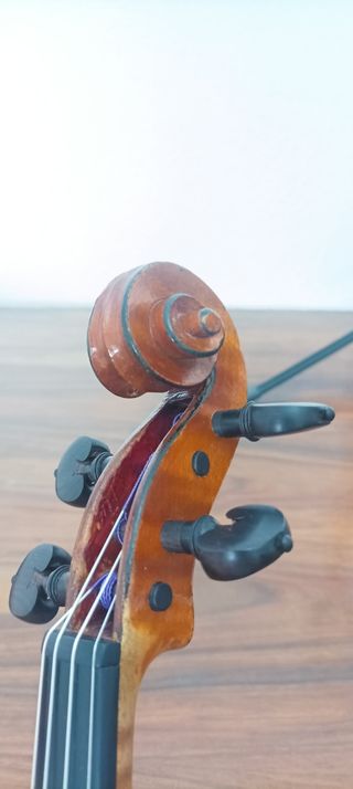 Violín francés.