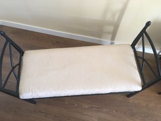 banqueta. para dormitorio o salon