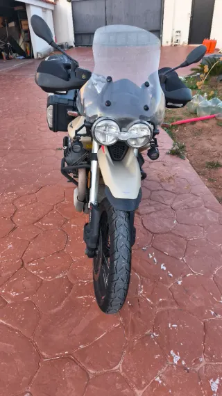 Moto Motoguzzi V85TT Travel.