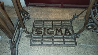 Maquina coser sigma antigua a pedal