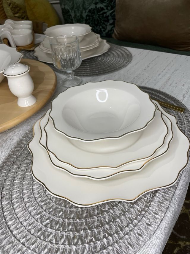 Servizio piatti 27 pezzi colore bianco dorato