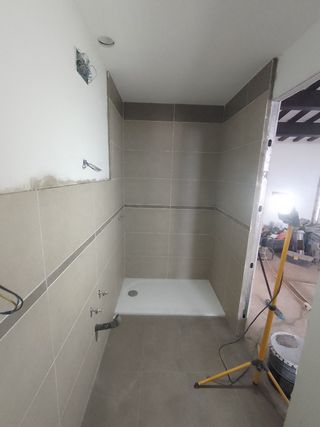 REFORMAMOS TU BAÑÓ 