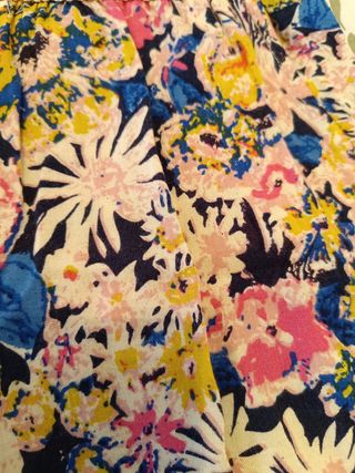 Mono corto de flores vintage
