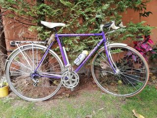 Bicicleta de carrera clásica / touring antigua