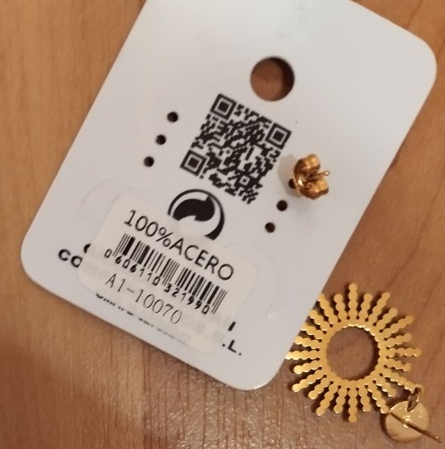 Pendientes de acero inoxidable.Nuevos