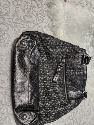 Bolso negro Guess