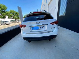 Infiniti QX70 2014