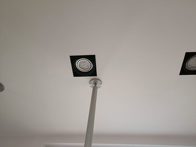 Estantería aluminio y Metacrilato