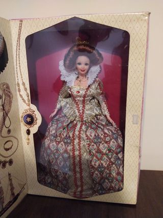 Barbie Elizabeth Queen