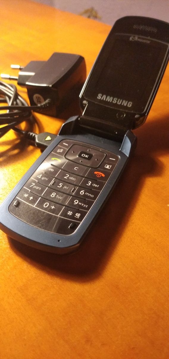 Movil Samsung SGH-J400