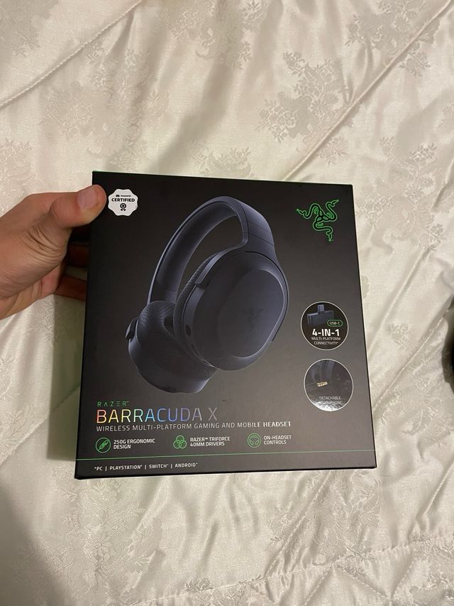 CASCOS RAZER BARRACUDA X