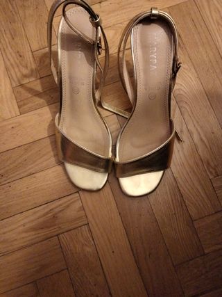 Sandalias doradas 40 urge venta 