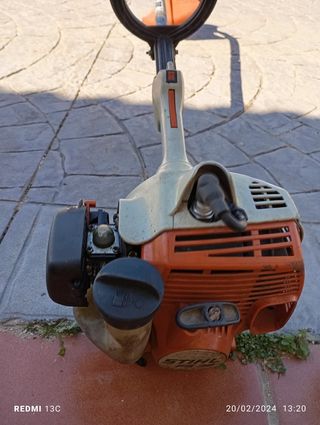 Desbrozadora Husqvarna 325 usada