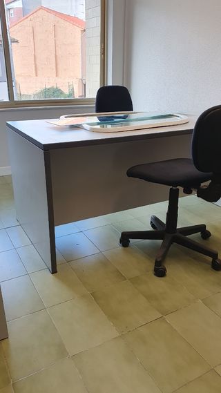 Mobiliaria para despacho mesa y estante