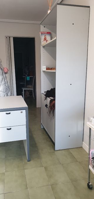 Mobiliaria para despacho mesa y estante