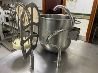 Batidora Planetaria FERNETO y batidores