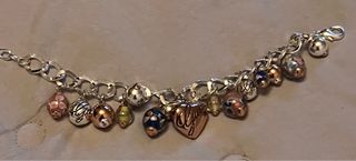 pulsera de colgantes guess