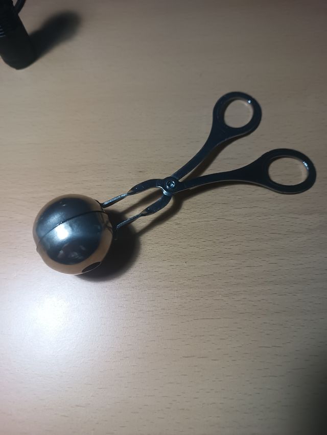 Pinza para albóndigas 