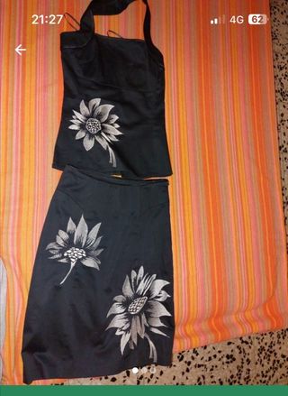 Traje falda y corpiño