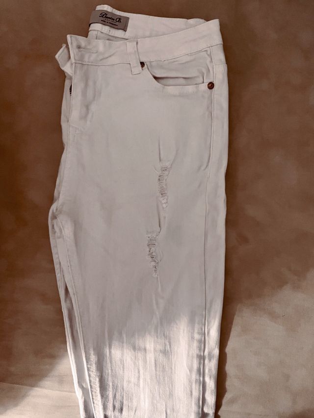 Vaquero blanco de tubo