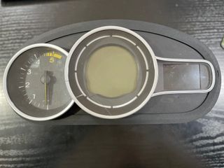 Cuadro  instrumentos,marcador Renault Megane 2011