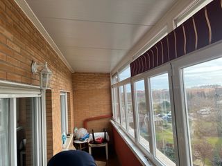 VENTANAS , PUERTA CON CERRADURA, PANEL SANDWICH