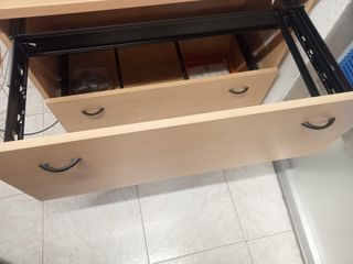 Armadio per appendere cartelle con 4 ripiani