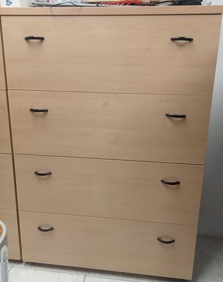 Armadio per appendere cartelle con 4 ripiani