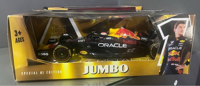 Red Bull RB18 2022 Max Verstappen Bburago 1/24