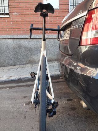 Bicicleta de carbono Mendiz F-9