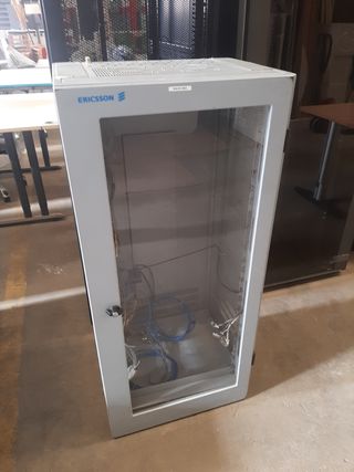 Armario Rack Metálico ERICSSON