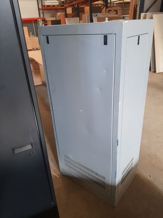 Armario Rack Metálico ERICSSON